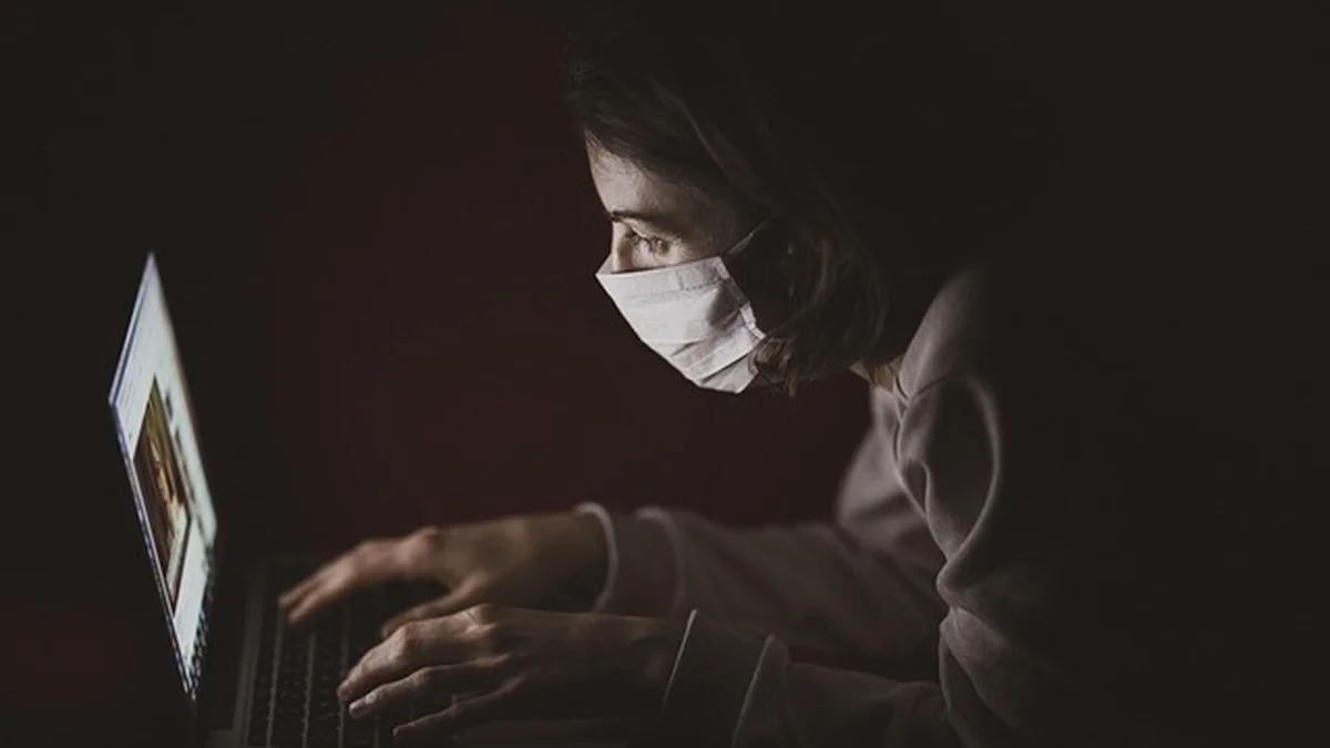 鲁特肯豪斯800米终点前爆冷:状态变化成焦点